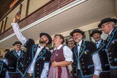 Nach dem Auftritt: Ein Selfie mit Jodlerstar Nadia Rääs, welche den Auftritt in den höchsten Tönen gelobt hat. (Bild: Dominik Wunderli, Horw, 29. Juni 2019)