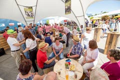 Schattenplätze waren sehr gefragt. (Bild: André A. Niederberger, 2. Juni 2019)