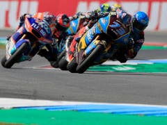 Auf dem Weg zum Sieg zu Fall gekommen: Alex Marquez musste die WM-Führung an Tom Lüthi abgeben (Bild: KEYSTONE/AP/PETER DEJONG)
