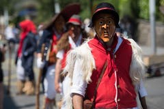 Impressionen vom Festumzug - Original Krienser Masken. (Bild: Boris Bürgisser)