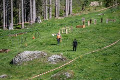 Untersuchungen auf der Unfallstelle. (Bild: Keystone/Urs Flüeler, 5. Juni 2019)