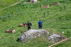 Die Ermittlungen zum Unfallhergang und zur Unfallursache begannen noch vor Ort. (Bild: Urs Flüeler/Keystone, Engelberg, 5. Juni 2019)