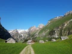 Nur noch wenige Meter bis zum Seealpsee. (Bild: Werner Lieberherr)