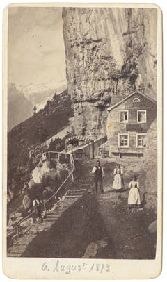 Das Berggasthaus Aescher in einer Aufnahme aus dem Sommer 1873. (Bild: Landesarchiv AI)