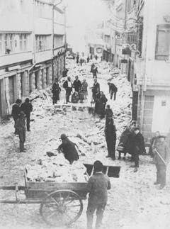 Schneebruch auf der Hauptgasse in Appenzell – undatiert. (Bild: Landesarchiv AI)