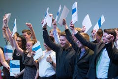 Impressionen der Abschlussfeier der gewerblichen Berufe. (Bild: Boris Bürgisser, Le Theatre Emmen, 4. Juli 2019)