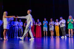 Diplomübergabe an der Lehrabschlussfeier vom KV und Detailhandel im Casino Zug. (Bild: Patrick Hürlimann, Zug, 28. Juni 2019)