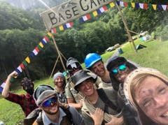 Empfangskomitee der Sherpas für die anreisenden Bergsteiger der Jungwacht Altishofen. (Lagerbilder: Lungern, 9. Juli 2019)