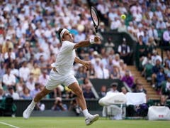Roger Federer überzeugte auf dem Weg zu seinem 45. Grand-Slam-Halbfinal einmal mehr am Netz (Bild: KEYSTONE/EPA/NIC BOTHMA)