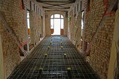 Bild vom Bauablauf. Gut sichtbare historische Bausubstanz mit den alten Stahlträgern im ehemaligen Hotel Europäischer Hof. (Bild:PD)