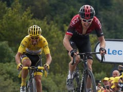 Vorjahressieger Geraint Thomas ist der Stärkste unter den Favoriten - hier zieht er auf den letzten Metern an Julian Alaphilippe vorbei (Bild: KEYSTONE/AP/THIBAULT CAMUS)