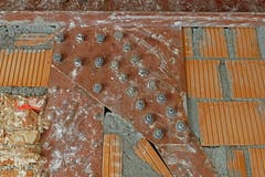 Historische Bausubstanz im ehemaligen Hotel Europäischer Hof: Ein über 100-jähriger Stahlträger. (Bild: PD)