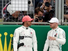 Der aus der Pole-Position gestartete Valtteri Bottas (links) musste sich mit Platz 2 zufrieden geben (Bild: KEYSTONE/AP/LUCA BRUNO)