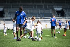Impressionen der FCL-Saisoneröffnung mit dem Kids-Training in der Swissporarena. (Bild: Manuela Jans-Koch, Luzern, 14. Juli 2019)