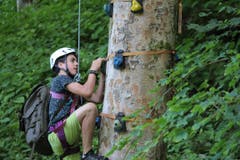Klettertraining im Base Camp des Mount Everests (Lagerbild: Jungwacht Altishofen, 11. Juli 2019)