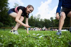 «Gesucht: Blauringmeitschi 100%», so das Lagermotto des Blauring Schüpfheim. Das Stelleninserat scheint viele Bewerber gelockt zu haben.Bild: Jakob Ineichen (Giswil, 13. Juli 2019)