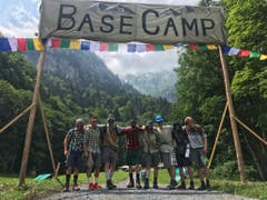 Die Bergführer der Jungwacht Altishofen stehen für die anreisenden Gipfelstürmer bereit.Lagerbild: Jungwacht Altishofen (Lungern, 9. Juli 2019)