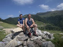 Luca und Samuel Cereghetti entdeckten die Ruinen eines Herrenhauses, das 1786 von einem lokalen Architekten erbaut wurde. Dieser war auch in Italien bekannt. (Bild: Keystone/PABLO GIANINAZZI)