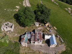 Der Zweitsitz besteht aus drei zweistöckigen, L-förmigen Gebäuden. (Bild: Keystone/DAVIDE AGOSTA)
