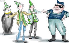 Bierschmuggel. Heute startet der FC St. Gallen gegen den FC Luzern in die neue Saison. Ein Wermutstropfen für Fans: Der Becher Bier kostet neu sechs Franken. Wer sich dann noch eine Bratwurst gönnt, gibt ein schönes Sümmchen aus. Nicht verwunderlich also, wenn Fans bald versuchen, Bier statt Petarden in den Kybunpark zu schmuggeln. (Illustration: Corinne Bromundt - 20. Juli 2019)