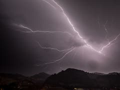 Gewitter über Wattwil. (Bild: Matthias Hautle)