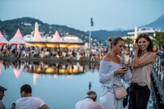 Impressionen vom Eröffnungsabend des Blue-Balls-Festivals. (Bild: Nadia Schärli, Luzern, 19. Juli 2019)