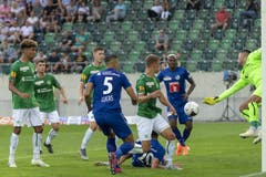 Impressionen vom ersten Spiel der Saison gegen St. Gallen. (Bild: KEYSTONE/Georgios Kefalas, St. Gallen, 20. Juli 2019)