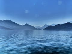 Mystische Stimmung auf dem Vierwaldstättersee. (Bild: Walter Buholzer, Vierwaldstättersee, 23. Juli 2019)