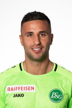 Dejan Stojanovic: Note 5. Beim Gegentreffer von Ademi ist er machtlos. Ansonsten strahlt der St.Galler Goalie viel Sicherheit aus und pariert alles, was auf sein Tor kommt.