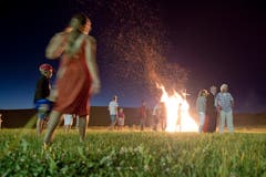 In vielen Ostschweizer Gemeinden wird nach dem Eindunkeln ein 1.-August-Funken angezündet. (Archivbild: Urs Jaudas)