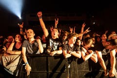 Fans von Airbourne. (Bild: Alexandra Wey / Keystone, Luzern, 25. Juli 2019)
