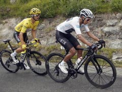 Zu diesem Zeitpunkt vermochte Julian Alaphilippe (links) dem Kolumbianer Egan Bernal noch zu folgen (Bild: KEYSTONE/EPA/YOAN VALAT)