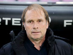 Mit Trainer Alain Geiger hielt auch der Erfolg in Genf Einzug (Bild: KEYSTONE/SALVATORE DI NOLFI)