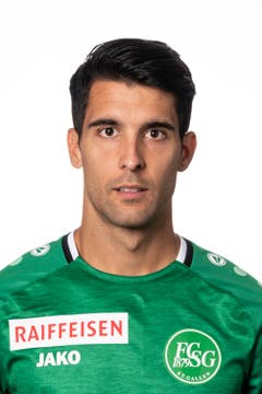 Victor Ruiz, Note: 5. Zeigt eine sehr starke Partie. Der Spanier wirbelt im St.Galler Mittelfeld. Er stellt seine Qualität am Ball immer wieder unter Beweis, tritt alle Standards für Grün-Weiss. Und er opfert sich auch in der Defensive immer wieder auf.