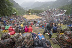 Regnerisches Sommerwetter am diesjährigen Brünigschwinget. (Bild: Urs Flüeler / Keystone, 28. Juli 2019)