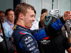 Daniil Kwjat freut sich über seinen dritten Podestplatz in der Formel 1 (Bild: KEYSTONE/EPA/VALDRIN XHEMAJ)