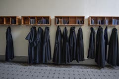 Eine Garderobe des Kloster Engelberg. (Bild: Keystone/Urs Flüeler, Engelberg, 17. Juli 2019)