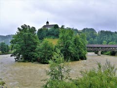 Nach den intensiven Regenfällen führt die Kleine Emme viel Wasser mit sich. (Bild: Urs Gutfleisch, Werthenstein, 28. Juli 2019)