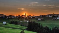 Schwellbrunn im Abendlicht. (Bild: Luciano Pau)