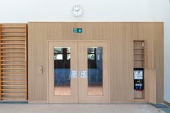 Die Turnhalle kann nach den Ferien wieder geneutzt werden - die Duschen allerdings noch nicht.