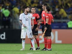 Messi und seine Teamkollegen waren unzufrieden mit der Leistung der ecuadorianischen Schiedsrichter (Bild: KEYSTONE/EPA EFE/FERNANDO BIZERRA)