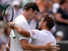 Stan Wawrinka musste Reilly Opelka gratulieren, der bei seiner ersten Wimbledon-Teilnahme in der 3. Runde steht und nun auf Milos Raonic trifft (Bild: KEYSTONE/EPA/WILL OLIVER)