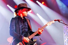 Kenny Wayne Shepherd spielt mit seiner Band in Montreux.