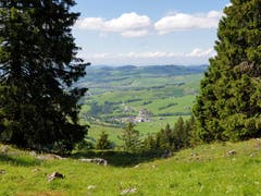 Das Ziel ist fast in Sichtweite: Blick auf Brülisau.