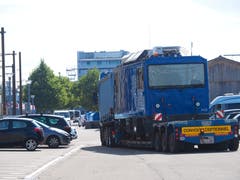 Die Zugkompositionen werden nun ins Ausland transportiert.