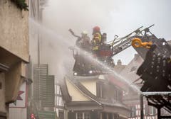 Steckborn TG - Beim Grossbrand in der Altstadt von Steckborn vom 21. Dezember 2015 wurden sechs Gebäude zerstört. Die Feuerwehren von Steckborn, Frauenfeld, Kreuzlingen und Weinfelden waren vor Ort.