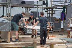 Impressionen der Aufbauarbeiten des Waldstock Open Air Spektakels. (Bild: Maria Schmid, Steinhausen, 26. Juli 2019)