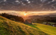 Sonnenaufgang um 06:31 beim Lutzenland Herisau. (Bild: Luciano Pau)