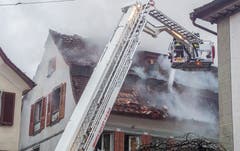 Steckborn TG - Beim Grossbrand in der Altstadt von Steckborn vom 21. Dezember 2015 wurden sechs Gebäude zerstört. Die Feuerwehren von Steckborn, Frauenfeld, Kreuzlingen und Weinfelden waren vor Ort.