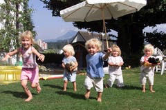 Zu ihrem zweiten Geburtstag berichtete auch unsere Zeitung über die Vierlinge...(Archivbild LZ)